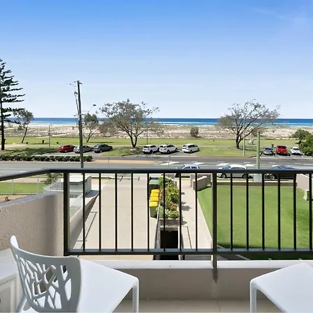 Beachfront Studio With Balcony & Stunning Views Gold Coast Exterior photo